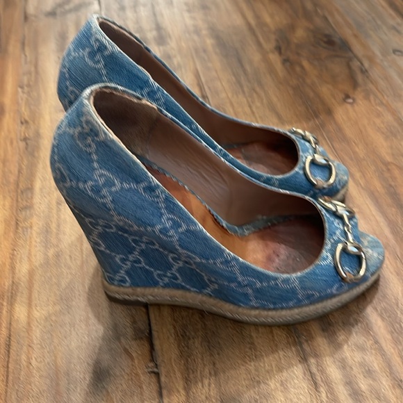 GUCCI Denim Horsebit Wedges Size 38 (8) - Picture 4 of 8